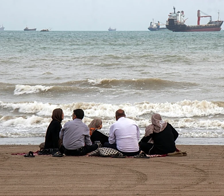 Canciller de Irán regresa a Pakistán pese a que Trump canceló el viaje de sus emisarios