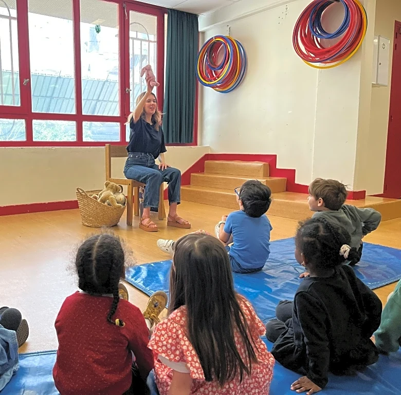 "No se toca, conejito": Peluches enseñan el consentimiento a preescolares en Francia