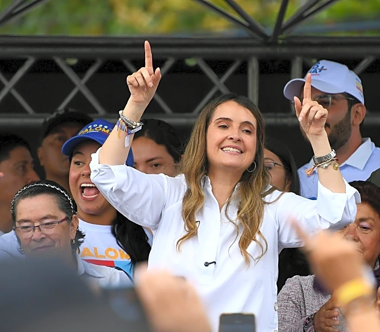 Una presidenciable de derecha en Colombia denuncia un plan para matarla
