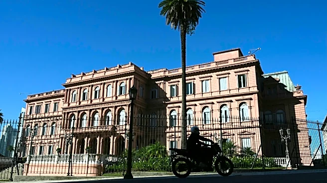 Periodistas siguen sin acceso a la sede del gobierno argentino y la Iglesia pide diálogo
