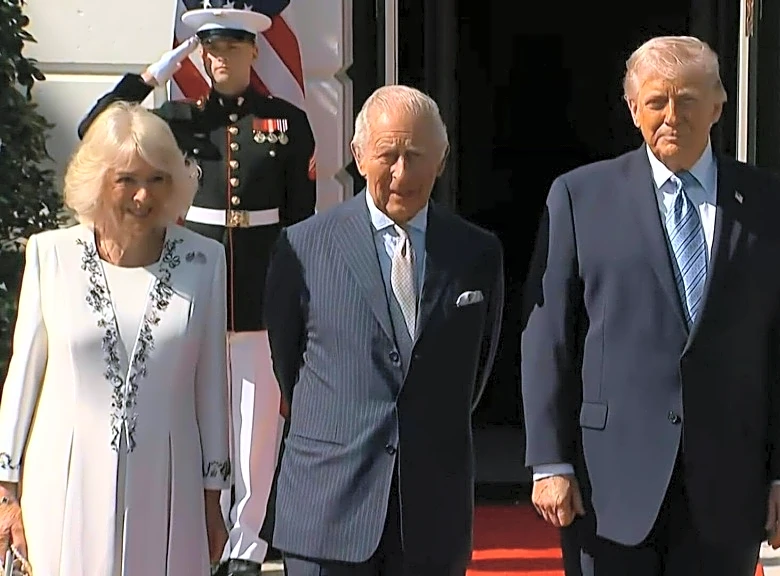 Trump dice a Carlos III que EEUU "no tiene amigos más cercanos que los británicos"