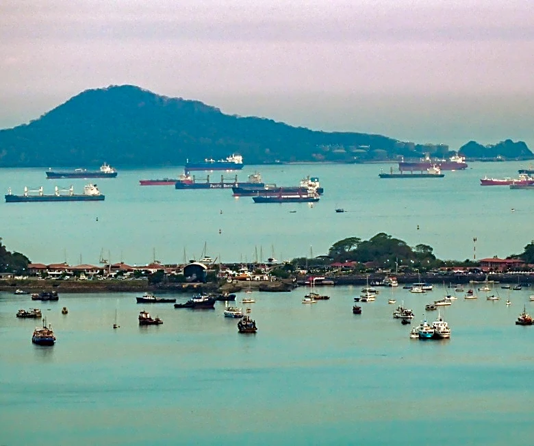 El canal de Panamá descarta una especulación con los precios por el bloqueo de Ormuz