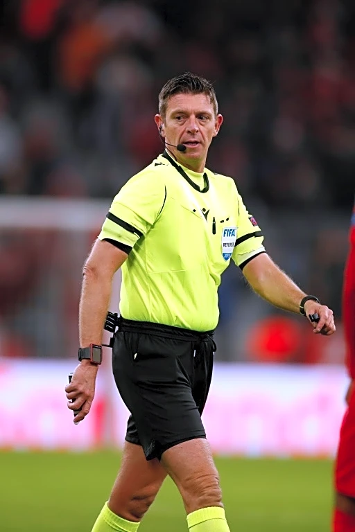 Inter apunta al título cuando la Serie A está inmersa en un escándalo arbitral