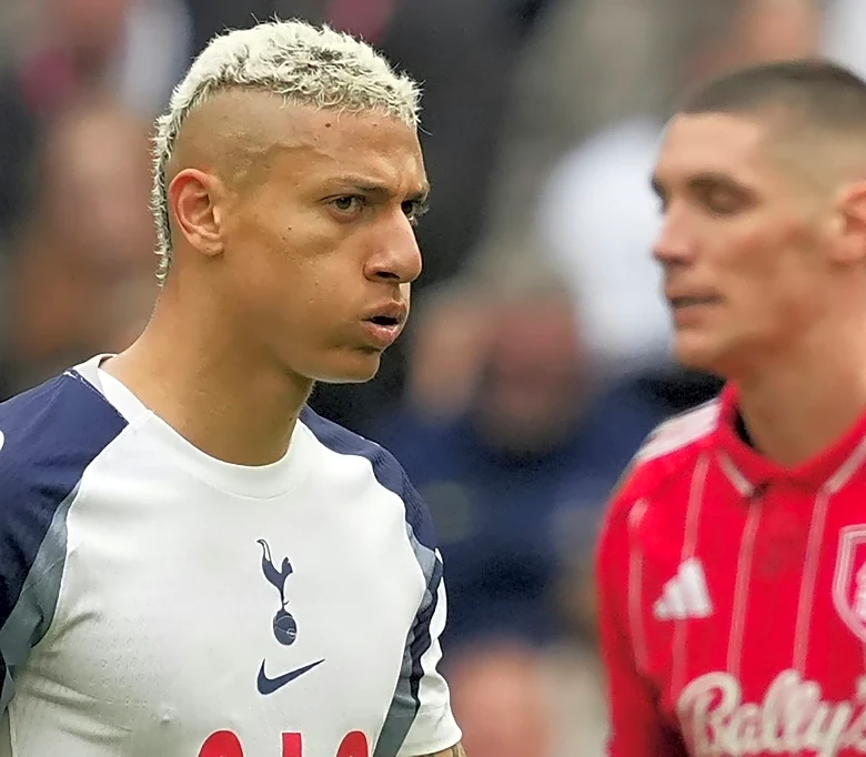 Richarlison, esprint final para salvar al Tottenham y llegar al Mundial