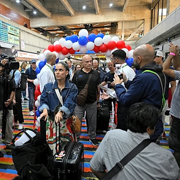Reapertura de la ruta Miami-Caracas, símbolo de la reintegración aérea de Venezuela