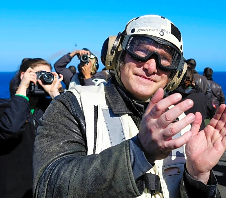 Milei asiste a ejercicio militar con EEUU a bordo del portaaviones USS Nimitz