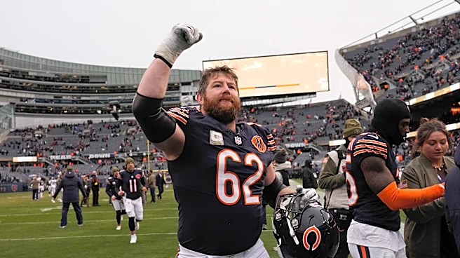 Joe Thuney transforma a los Bears y lidera el ranking AP de linieros interiores de la NFL