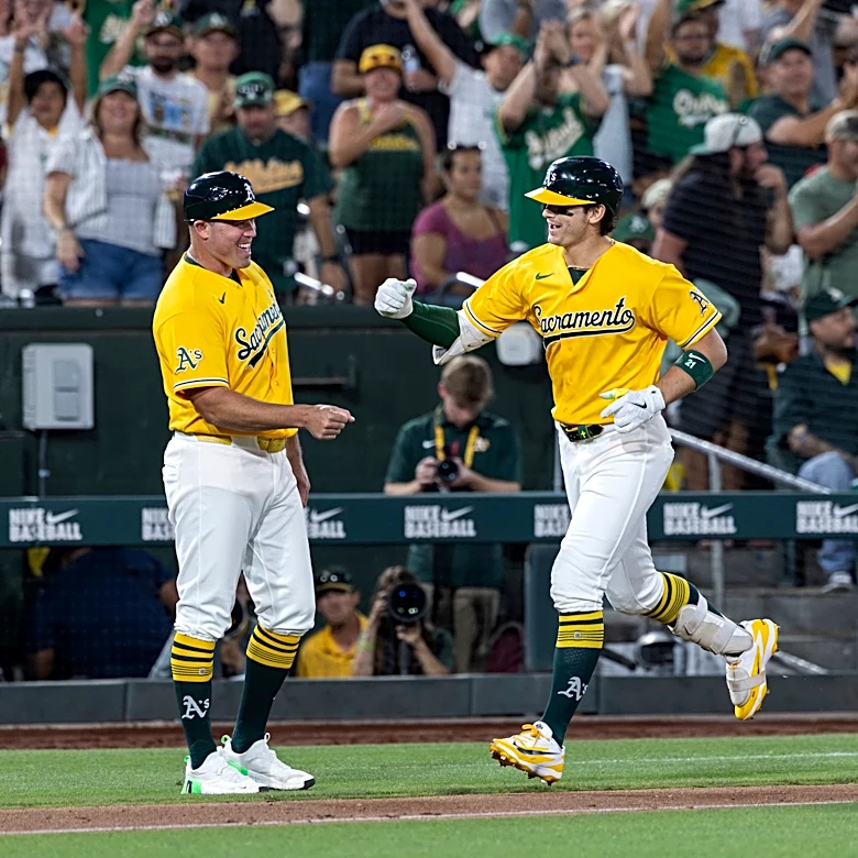 Atléticos aplastan 15-1 a Nacionales con Ginn llevando el juego sin hits al séptimo
