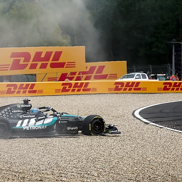 George Russell se retira del Gran Premio de Bélgica, un duro golpe a sus opciones al título