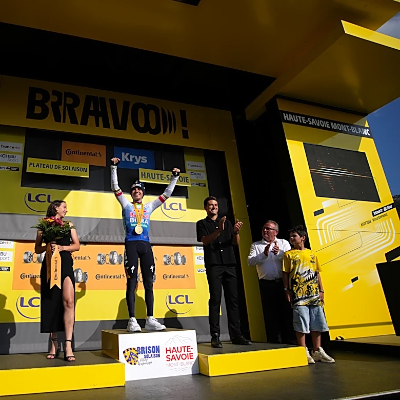Evenepoel gana la 15ª etapa del Tour y Pogacar mantiene amplia ventaja tras caída de Vingegaard