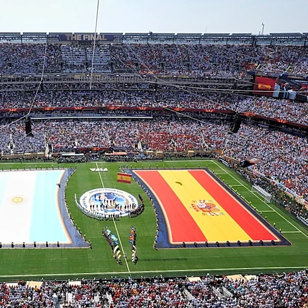 LO ÚLTIMO: La final comienza, tras himnos de España y Argentina