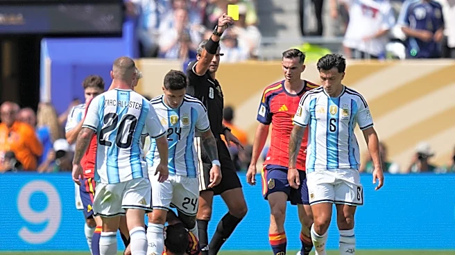 LO ÚLTIMO: La 1ra amonestación de la final mundialista es para Lisandro Martínez, que se lesiona
