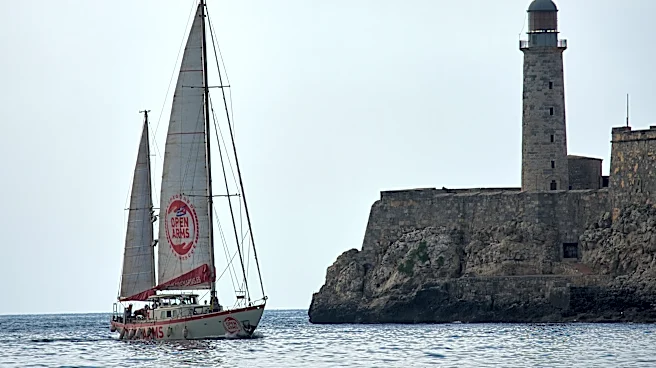 Velero con ayuda humanitaria europea llega a La Habana
