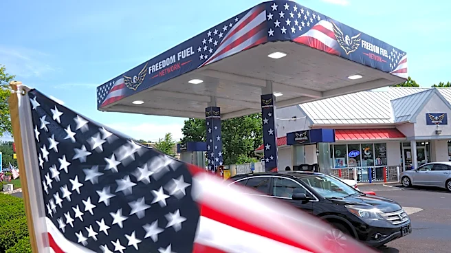Gobierno de Trump promueve red de gasolineras, prometiendo precios más bajos