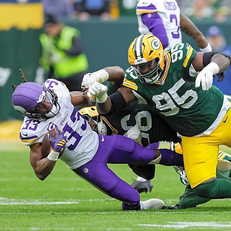 El liniero defensivo de Packers Devonte Wyatt acuerda extensión de 3 años y 57 millones, dice AP