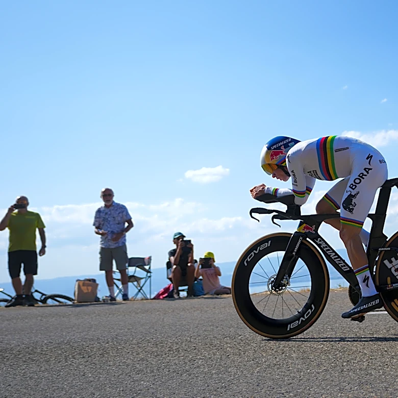 Evenepoel gana la contrarreloj, su segunda victoria consecutiva de etapa en el Tour de Francia