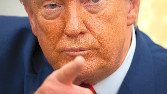 Trump aprueba acuerdo nuclear que permitiría a Arabia Saudí enriquecer uranio, dicen fuentes AP