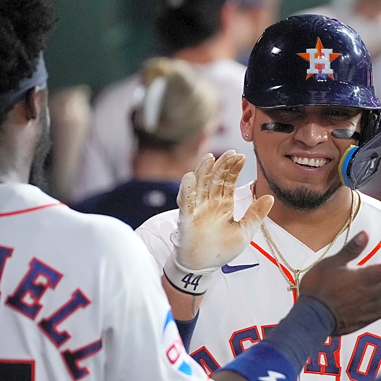 Peña y Paredes disparan jonrones, Imai poncha a 8 y Astros vencen a Marlins 5-3