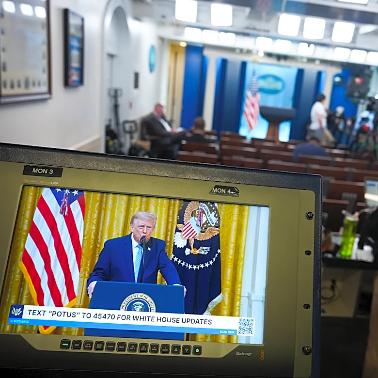 Periodistas instan a asociación de corresponsales a encarar a Trump en cena reprogramada