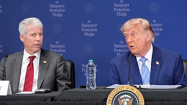 Trump amplía compromiso voluntario para evitar alzas en facturas por centros de datos