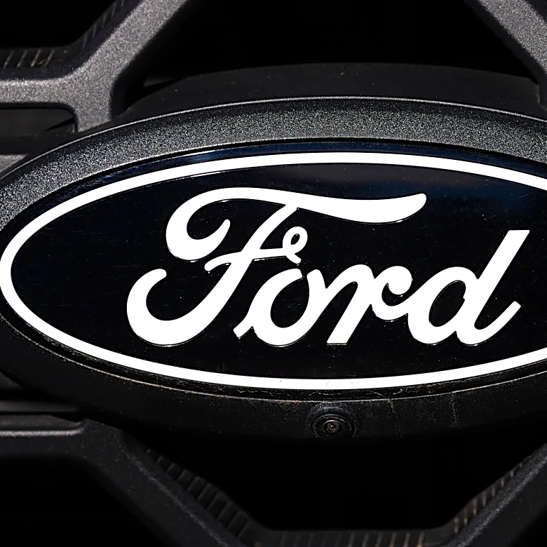Ford se asocia con la automotriz china Geely en España