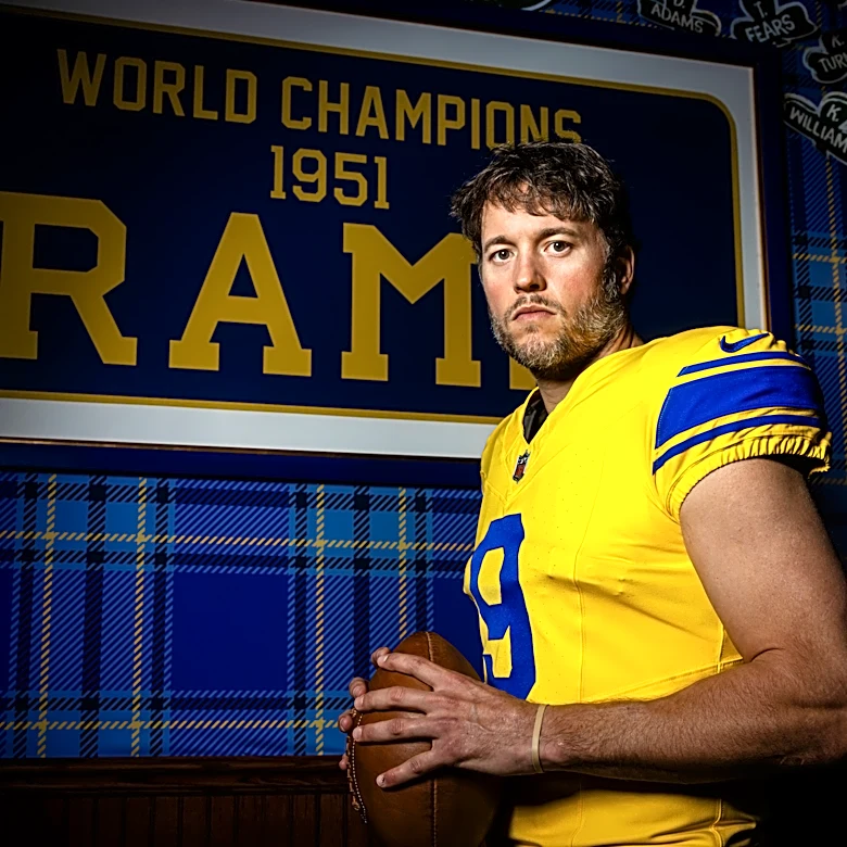 Rams presentan uniformes alternativos para honrar a los campeones de 1951 y los 60