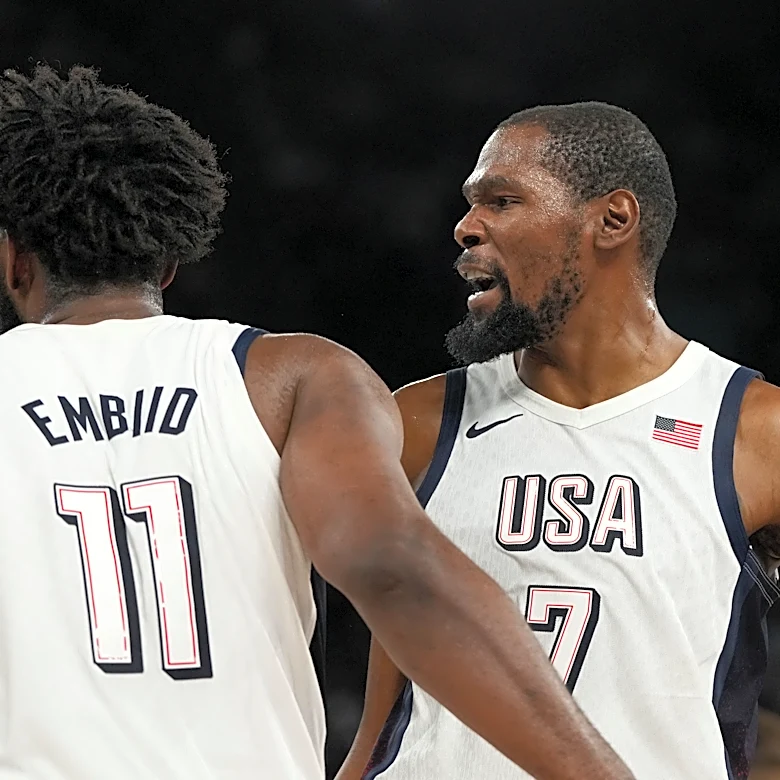 LeBron James escuchó propuesta de Joel Embiid, 12 años después. Llega a 76ers y el Este se estremece