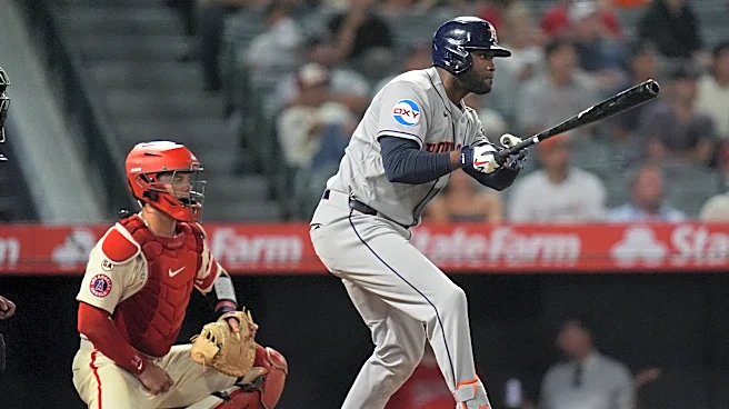 Álvarez pega jonrón en la 1ra y sencillo productor en la 9na para que Astros superen 3-2 a Angelinos