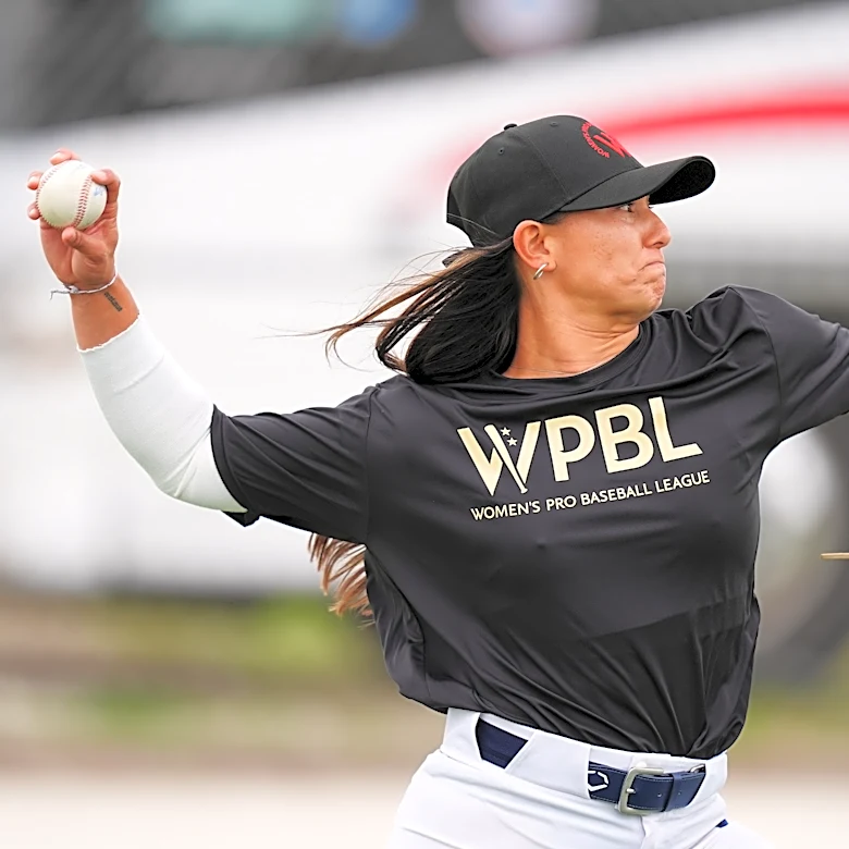 Una nueva liga marca otro gran momento en la historia dispersa del béisbol profesional femenino