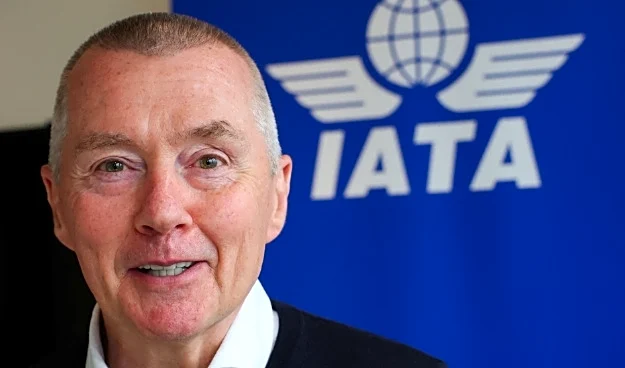 Jefe de asociación de aerolíneas expresa preocupación por escasez de combustible para aviones