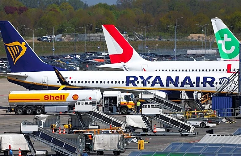 Suecia lanza "alerta temprana" sobre escasez de combustible para aviones; CEO de Ryanair lo descarta