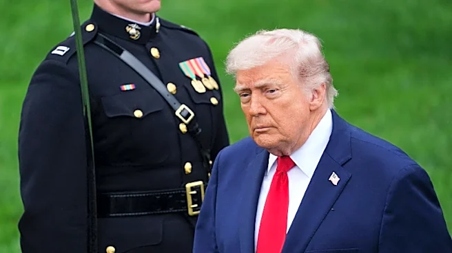Popularidad de Trump cae a mínimo histórico, guerra Irán aviva preocupación por costo de vida