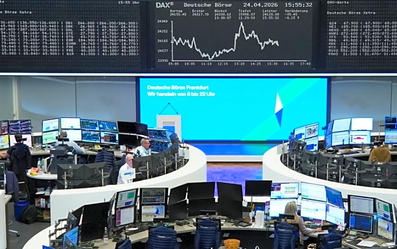 Acciones europeas tocan mínimo de casi tres semanas por crisis en Oriente Medio y resultados dispares