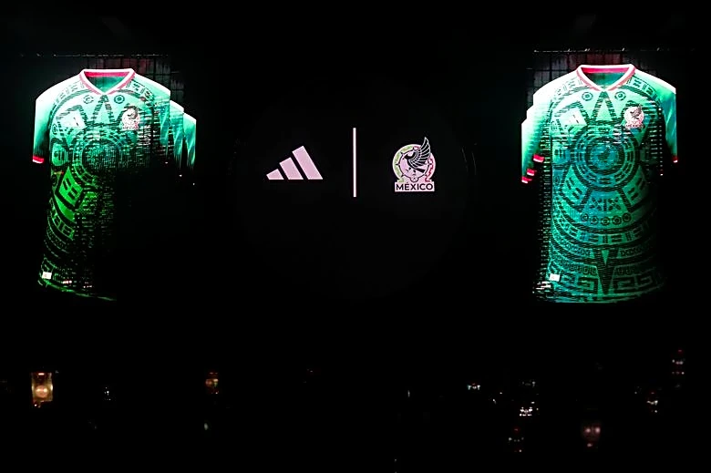 Adidas se beneficia de impulso del Mundial en un mercado "muy volátil"