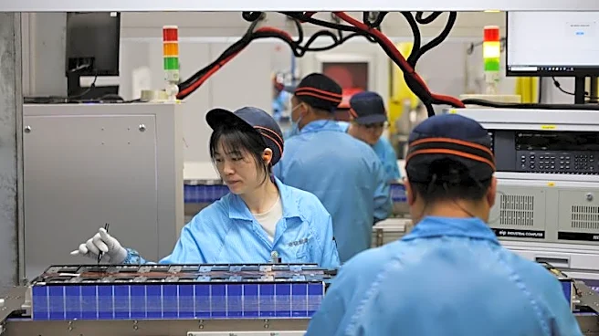La actividad industrial de China sigue creciendo, según el PMI, mientras aumenta el riesgo por Irán