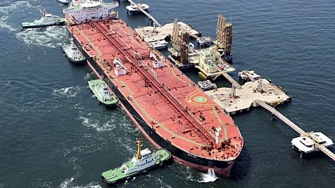 El crudo cae tras tocar máximo de cuatro años por temor a escalada de guerra EEUU-Irán