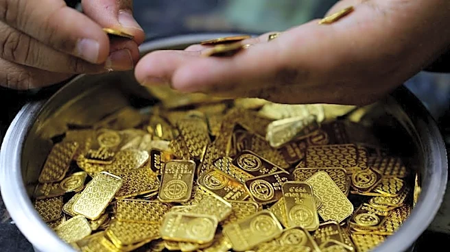 Oro se encamina a caída semanal; altos precios del crudo avivan temor inflacionista