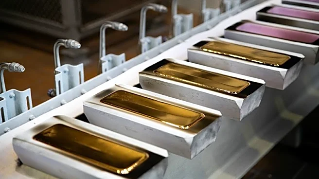 El oro sube, pero se encamina a una pérdida semanal por preocupaciones sobre inflación