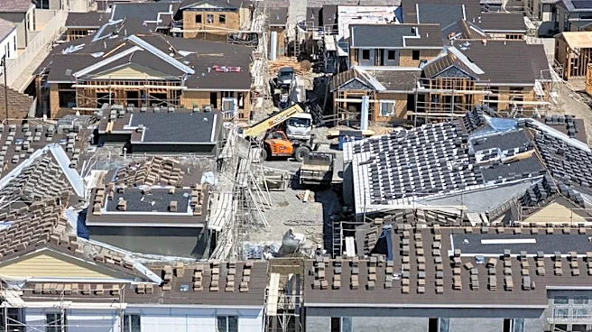 Construcción de viviendas unifamiliares y permisos de obra caen en junio en EEUU