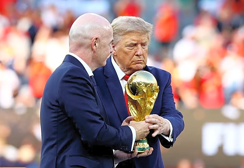 Trump e Infantino, abucheados al entrar al campo para la ceremonia de entrega de premios del Mundial