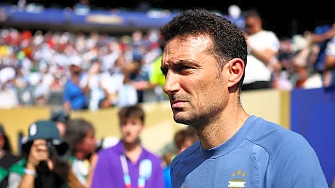 Duele no haber podido competir hoy en lo futbolístico, dice DT argentino tras derrota ante España