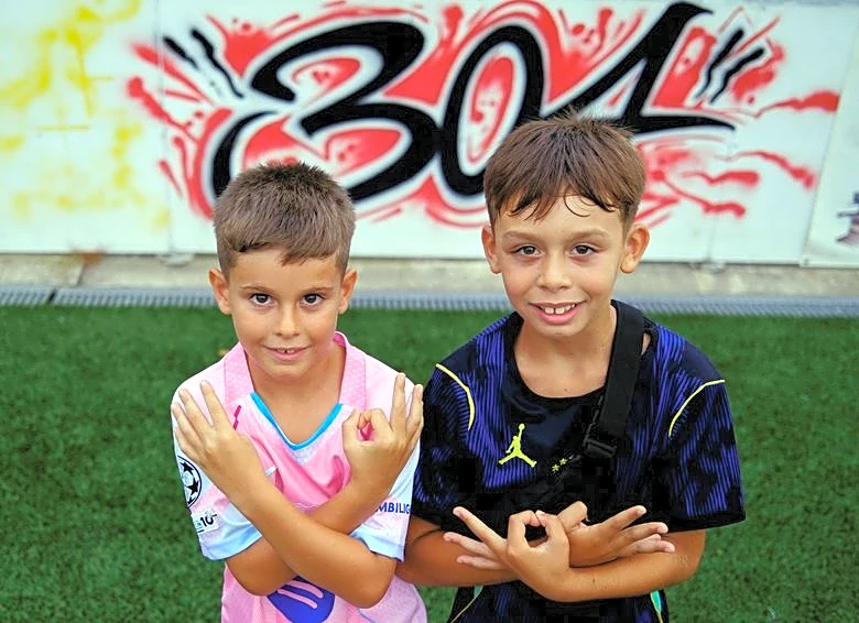 La alegría por el Mundial inunda Rocafonda, el barrio donde creció Lamine