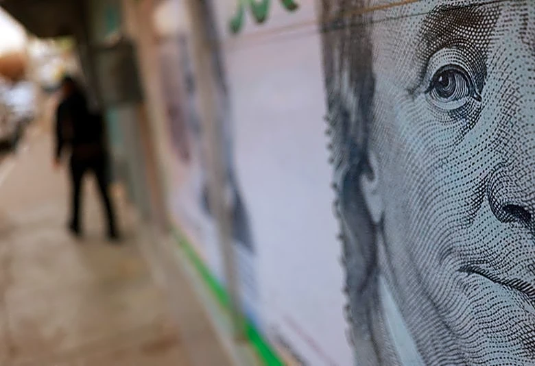 Monedas América Latina suben en medio de estabilidad del dólar con foco de mercados en Oriente Medio