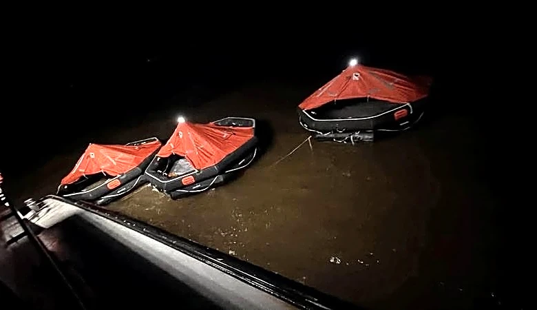 Recuperan 10 cadáveres tras naufragio de un transbordador frente a la costa de Guyana