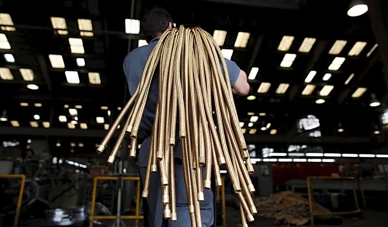 Cobre declina por cautela de compradores chinos y preocupaciones sobre inflación