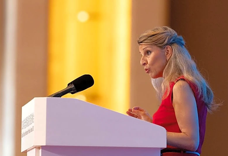 La ministra española Yolanda Díaz se presenta como candidata a la dirección de la OIT