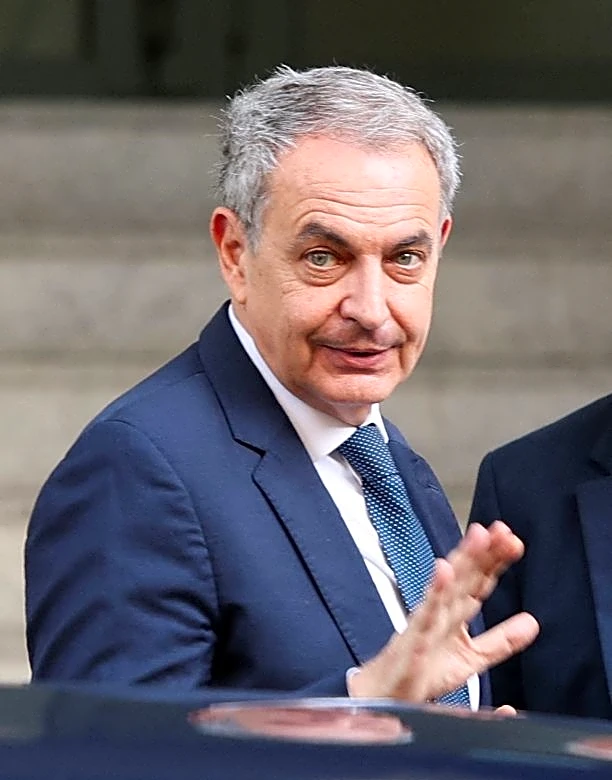 Expresidente español Zapatero dice que joyas incautadas fueron un "regalo de cortesía"