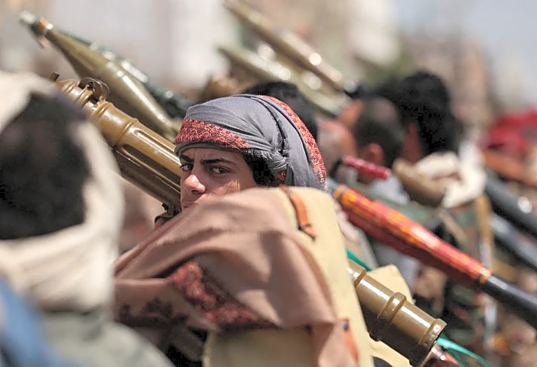 EXCLUSIVA-Irán trasladó a comandantes y equipos para misiles a Yemen, dicen fuentes