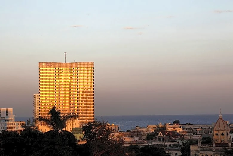 La cadena hotelera española Meliá completa su salida de Cuba