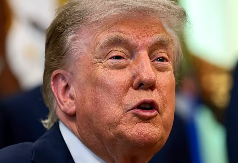 Trump dice que EEUU e Irán están en conversaciones, pero que Teherán no está listo para un acuerdo